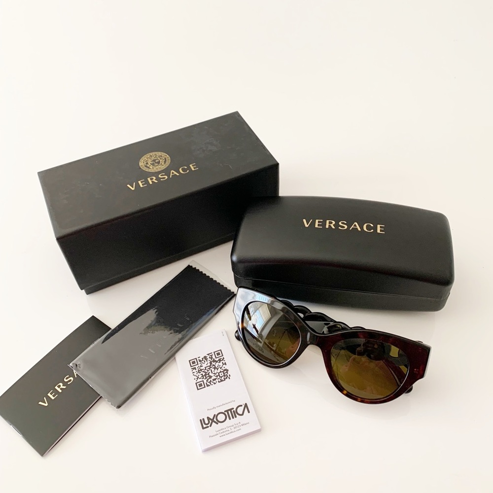 Versace Black Sunglasses - Picture 6 of 16